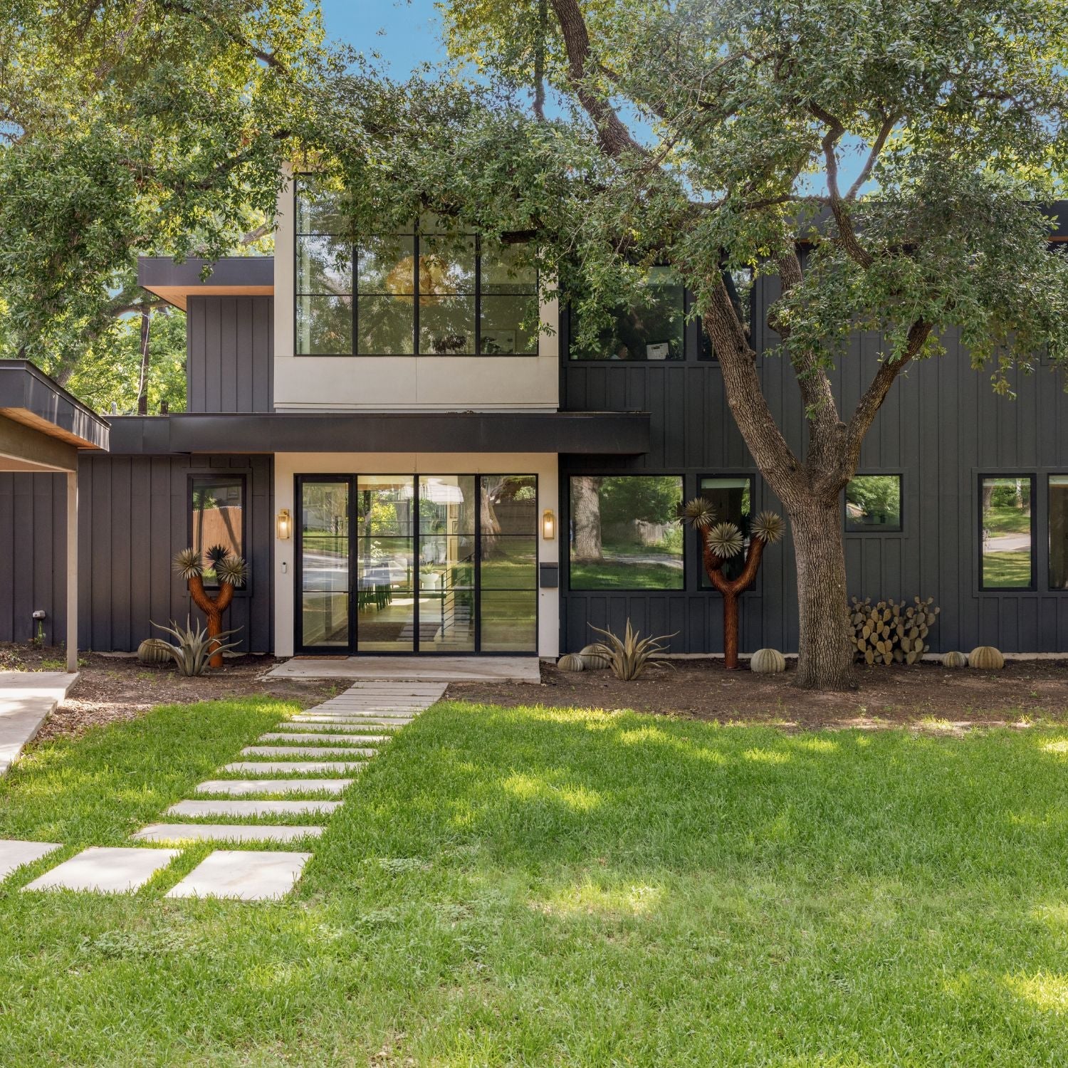 How to Create a Desert-Inspired Entryway That Wows Guests