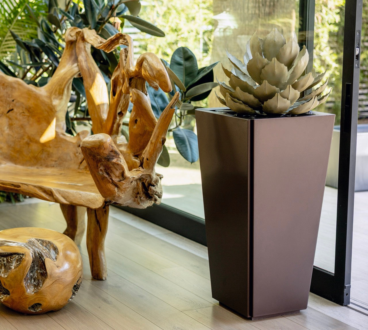 18" x 18" x 36"H | Taper